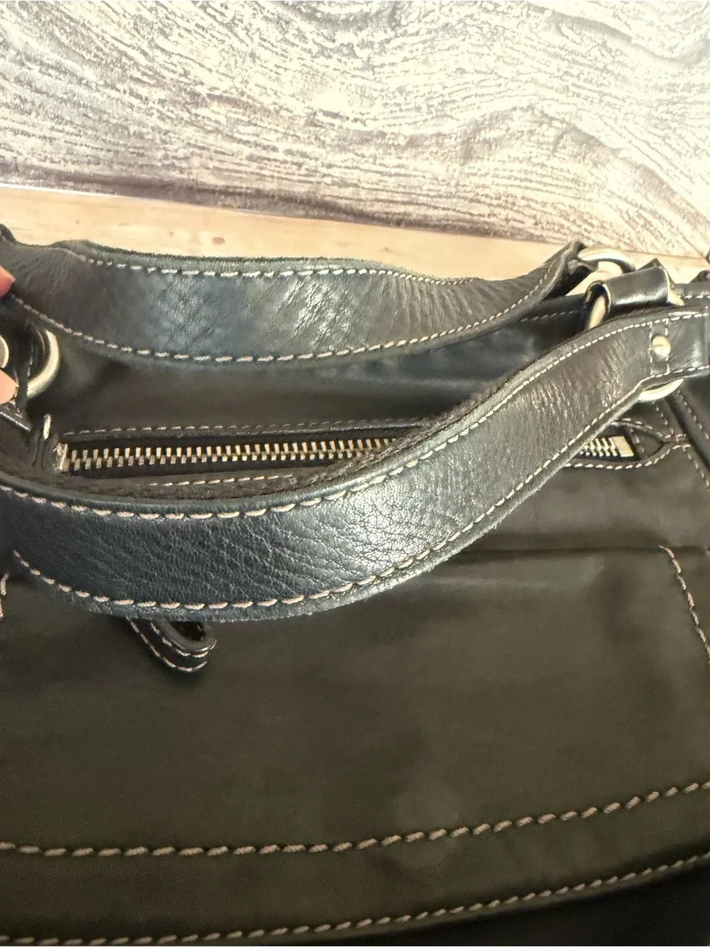 Vintage Fossil Black Leather Shoulder Bag | Genuine Leather | Classic Key Charm